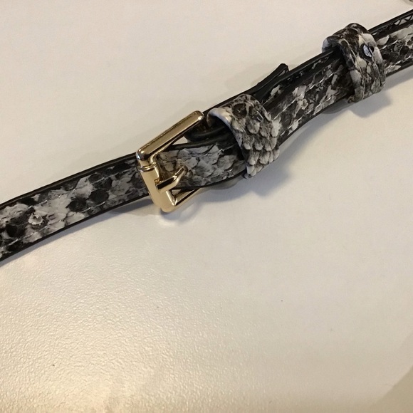 Urban Expressions NWOT Faux Snake Print Crossbody Bag - Picture 11 of 12